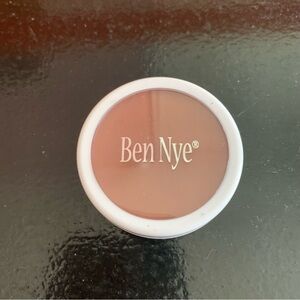 Ben Nye M-2 Suntone Crème Foundation New Never Used